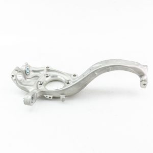 Кулак поворотный передний левый