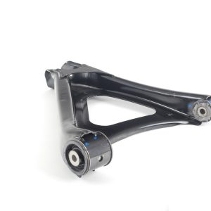 Рычаг задний нижний правый