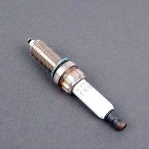 Свеча зажигания