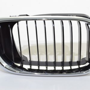 Решетка радиатора правая