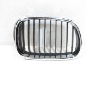 Решетка радиатора правая