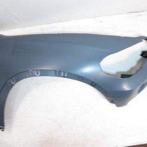 Крыло переднее правое