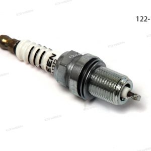 Свеча зажигания