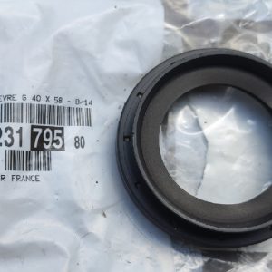 Сальник дифференциала левый