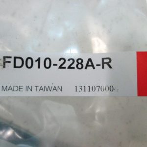 Петля капота правая