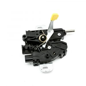 Замок капота