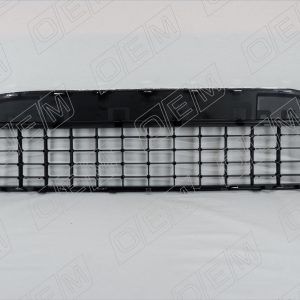 Решетка в бампер центральная