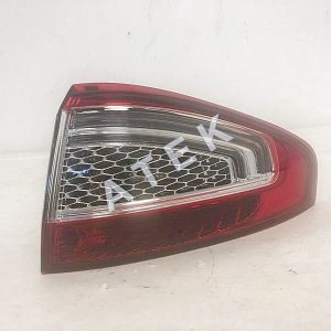 Фонарь задний наружный правый