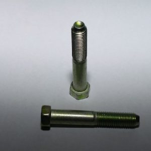 Болт крепления шаровой опоры