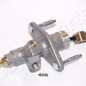 Цилиндр сцепления главный