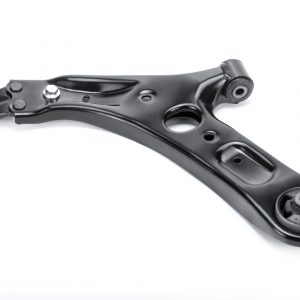 Рычаг передний левый