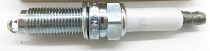 Свеча зажигания