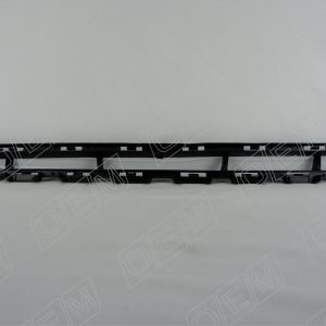 Решетка в бампер центральная