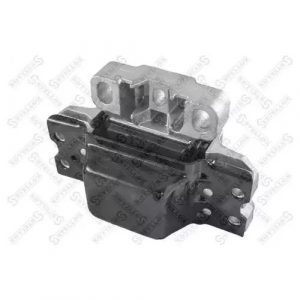 Опора КПП левая