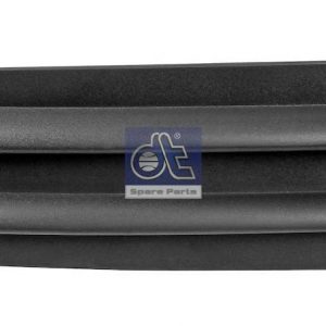 Заглушка бампера правая