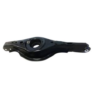 Рычаг задний поперечный правый