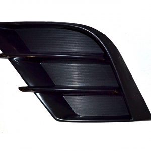 Решетка в бампер правая