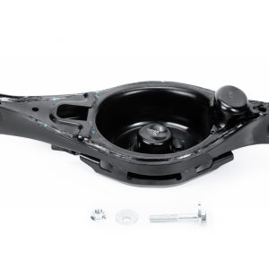 Рычаг задний поперечный левый