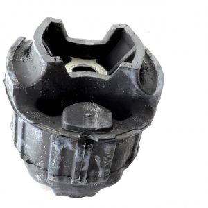 Сайлентблок задней балки задний