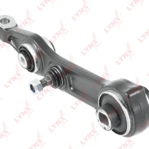 Рычаг передний нижний правый задний