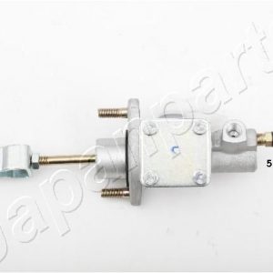 Цилиндр сцепления главный