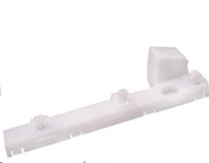 Направляющая переднего бампера правая