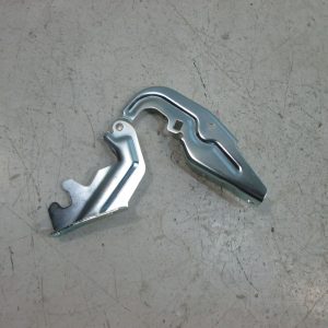 Петля капота левая