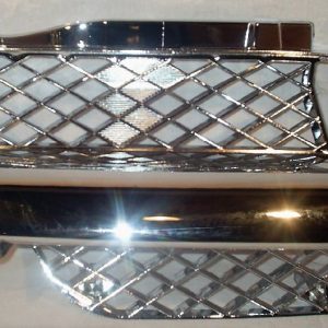 Решетка радиатора правая