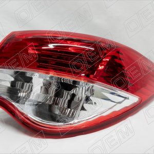 Фонарь задний наружный правый