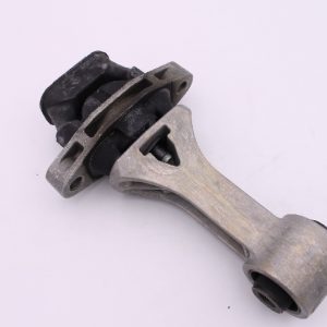 Опора двигателя задняя