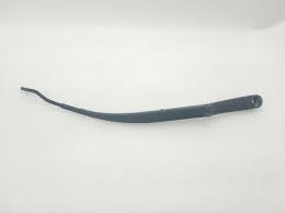 Поводок стеклоочистителя передний правый