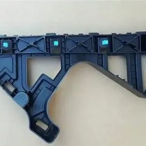 Направляющая заднего бампера правая