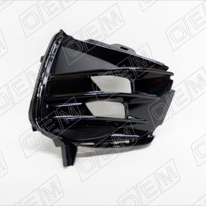 Решетка в бампер правая