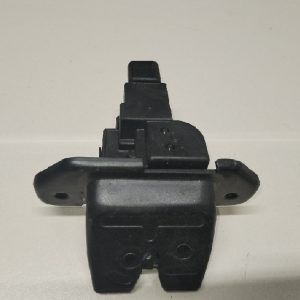 Замок багажника