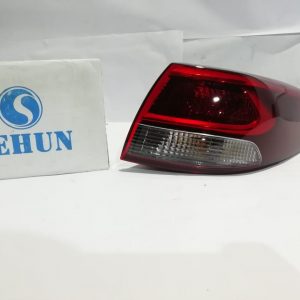 Фонарь задний наружный правый