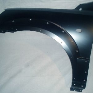 Крыло переднее левое