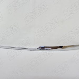 Молдинг переднего бампера левый