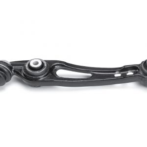 Рычаг передний нижний правый задний