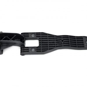 Петля капота