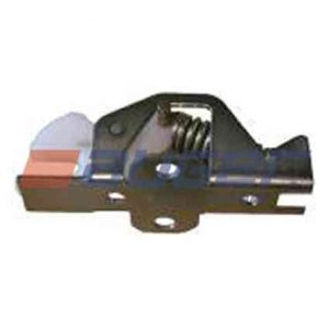 Замок капота