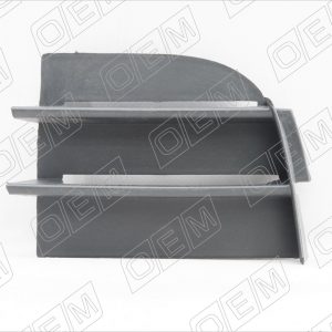 Решетка в бампер правая