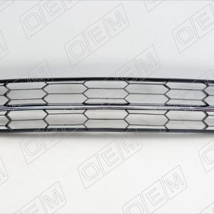 Решетка в бампер центральная