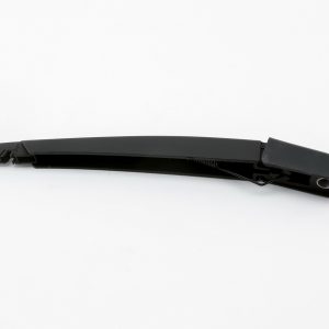 Поводок стеклоочистителя заднего