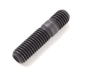 Шпилька выпускного коллектора